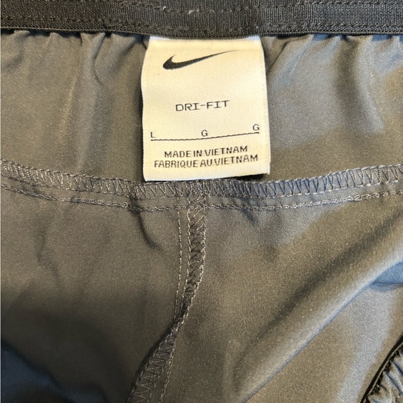 Nike Dri Fit Shorts - Picture 3 of 3